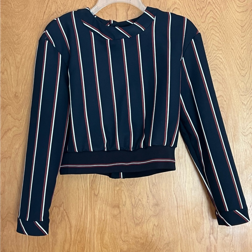 Zara Cropped Bomber Style Shirt Jacket - Button Clasp on Back